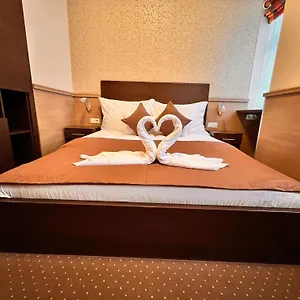 21 And Hotel Boedapest